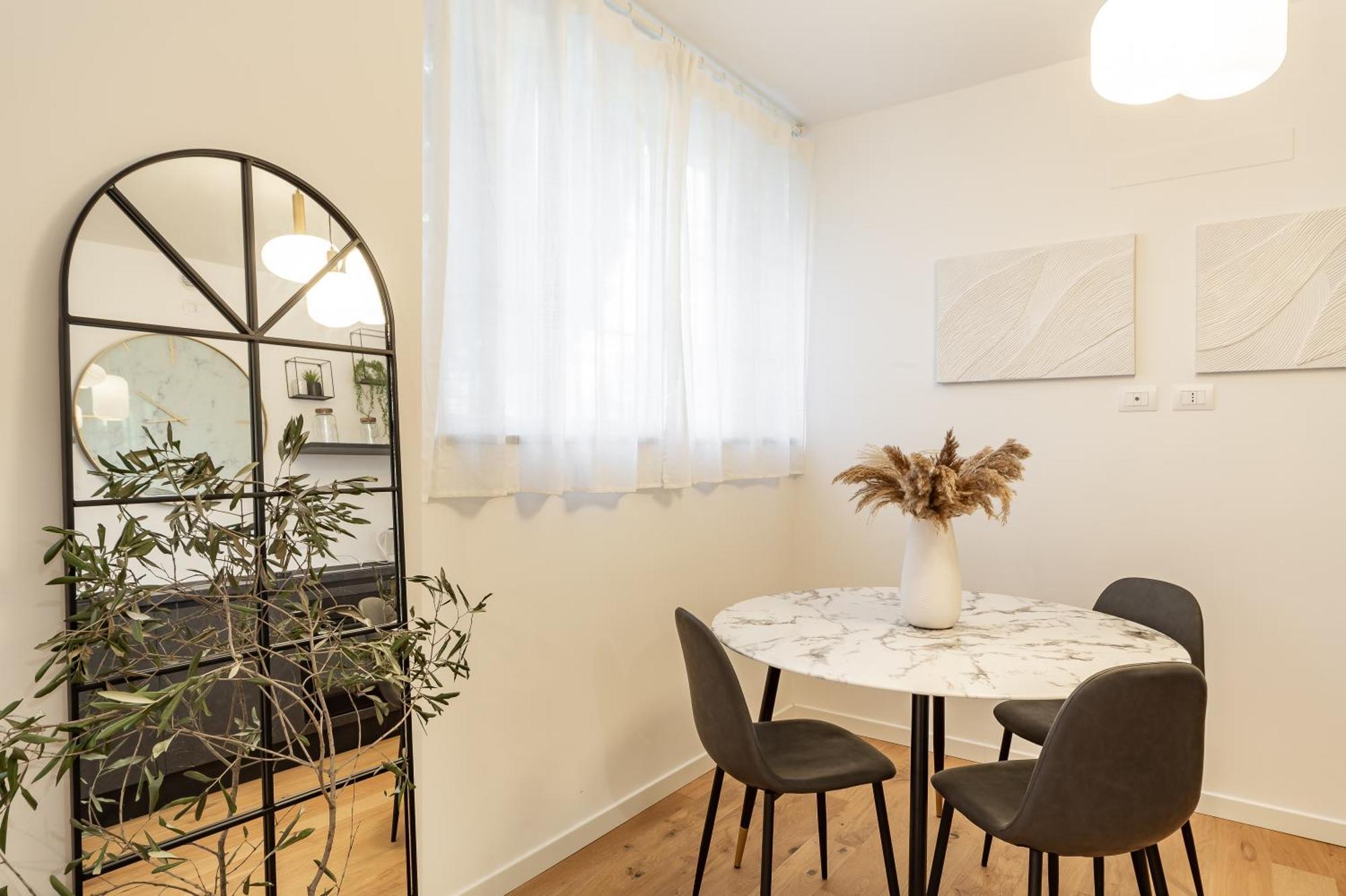 45Royal Stylish House Milan City Center Экстерьер фото